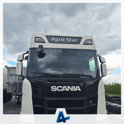 Oklejenie owiewki w tirze Agro-Star