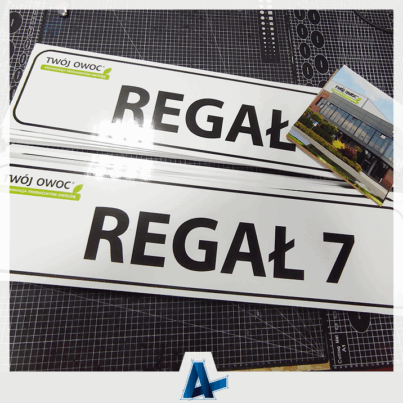 Realizacja tablic i naklejek dla Twój Owoc