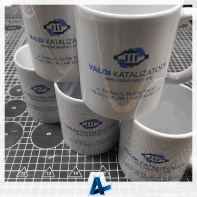 Realizacja kubków z nadrukiem dla Valdi Katalizatory