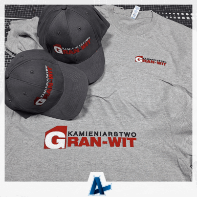 Koszulki i czapki z haftem wykonane dla firmy GRAN-WIT